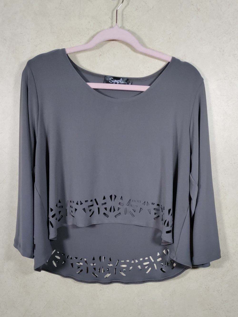 J133 Sympli Gray Knit Laser-Cut High-Low Top 12